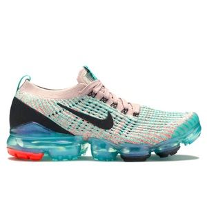 Nike Women’s Vapormax Flyknit